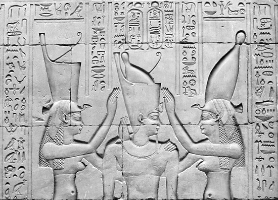 Krönung eines Pharao mit der Doppelkrone des geeinten Reiches (c) pschent